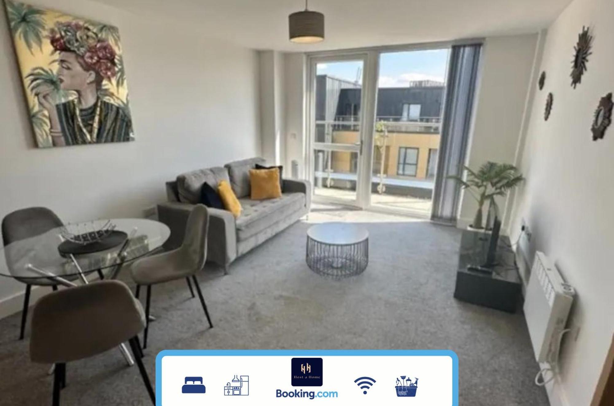 2 Bedroom Penthouse By Host A Home Short Lets & Serviced Accommodation Manchester With Free Wifi Esterno foto